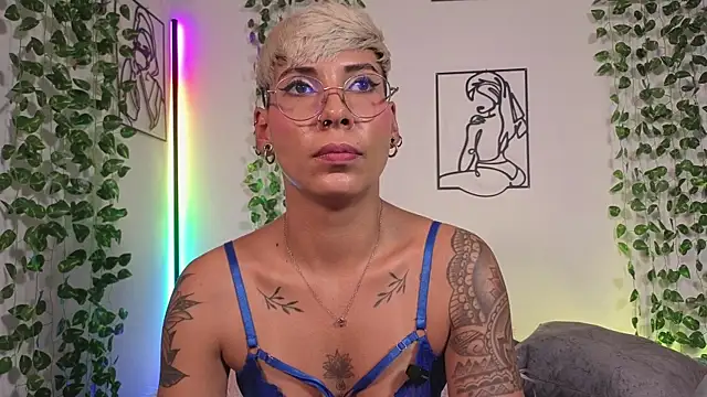 MiaMorgan_ élő XXX-chatje