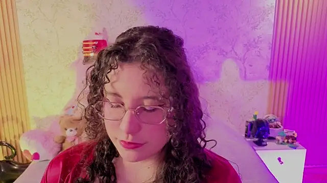 הופעת וובקאם של Charlotte__Miller
