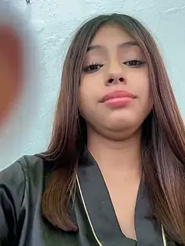 dafne17_ Adlı Modelin Web Kamerası Şovu