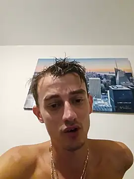 Chrisou73 Show in webcam