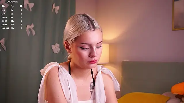 ReneaGilleyn Live XXX chat