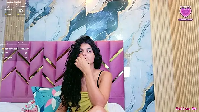 XXX chat uživo modela hotiergirl