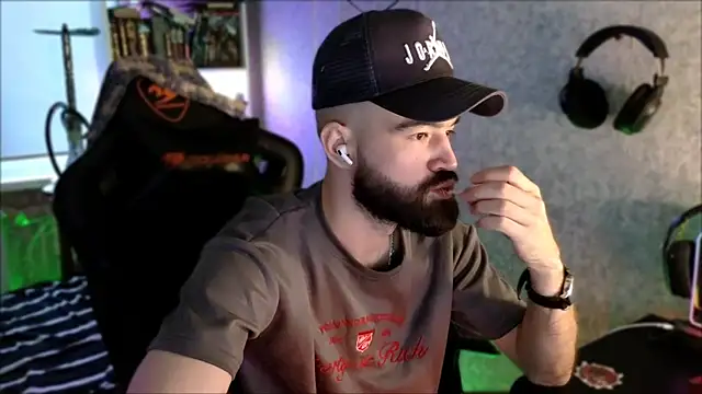 Chatroom XXX en direct de _Serious_Man