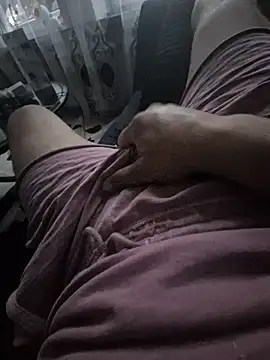 Activ1top Adlı Modelin Canlı XXX Sohbeti