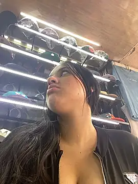 XXX chat uživo modela CelesteJones1