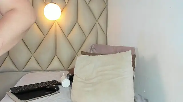 angelswets Chat XXX live