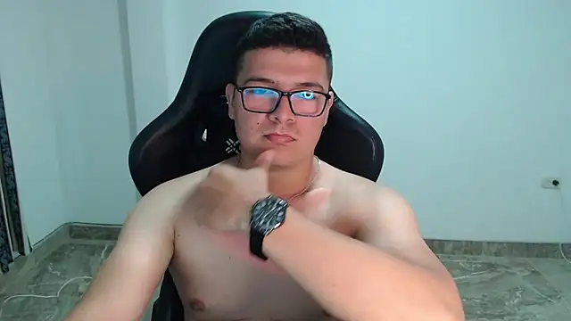 Plug_Control Live XXX-Chat