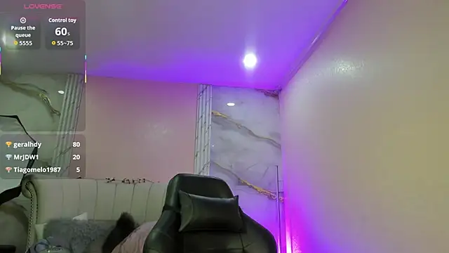 EmmaStonns 라이브 XXX 채팅
