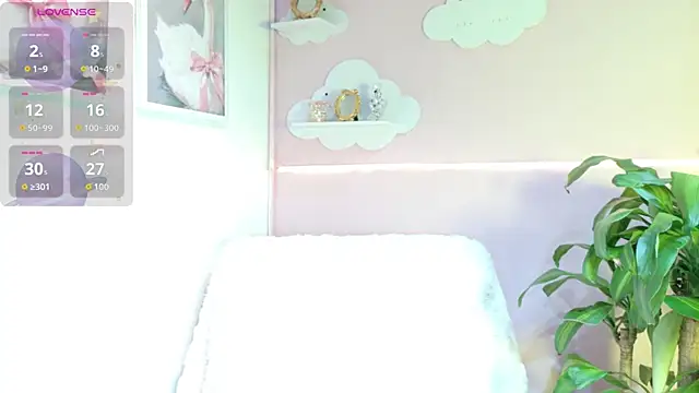VaLuu__'s Live XXX Chat