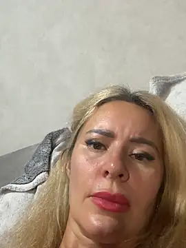 Tania201243 Chat XXX live