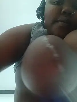 queennapal's Live XXX Chat
