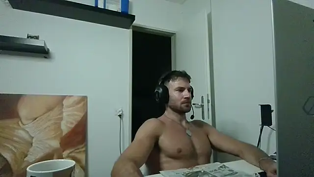 alpha-hunk webcam show