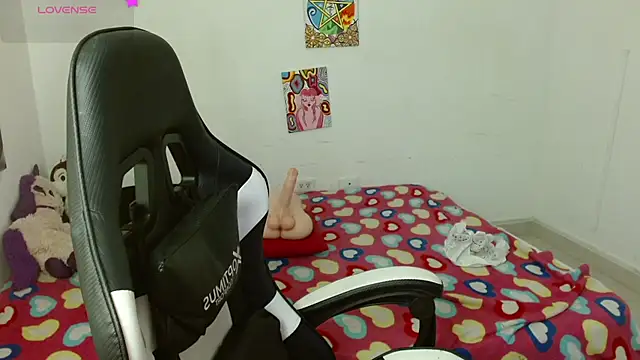 Divinejewel69's Live XXX Chat