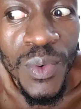 TallandBigEbony Show in webcam