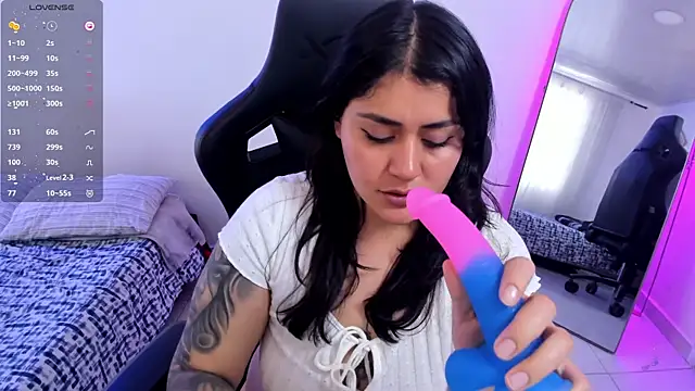 karlie02_'s Live XXX Chat