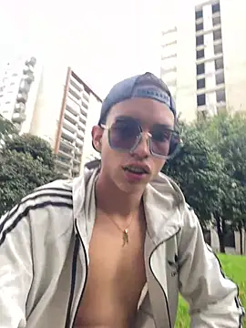 Andres_boy252のライブXXXチャット