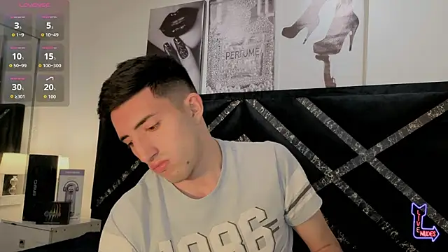 Chat XXX Live Un_Sluttyy