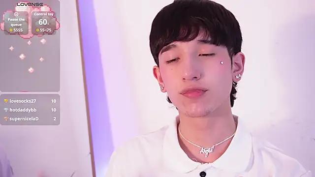 suki_dolll's Live XXX Chat