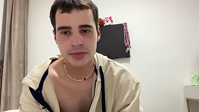 Chat +18 de Lucas_bennet ao vivo