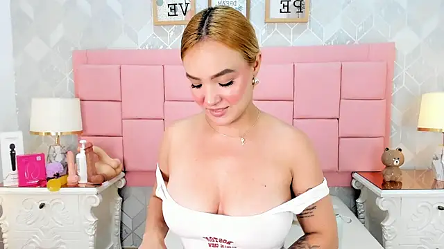 Chatroom XXX en direct de frehia_dimou