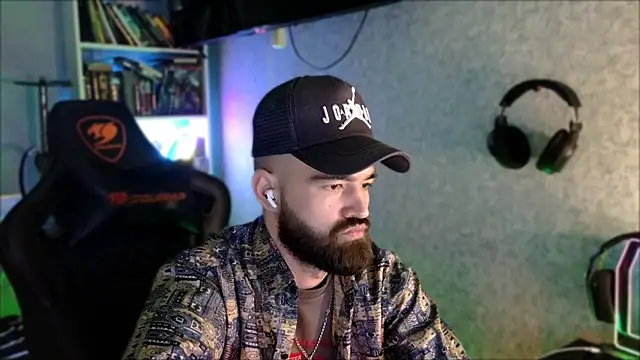 Chatroom XXX en direct de _Serious_Man