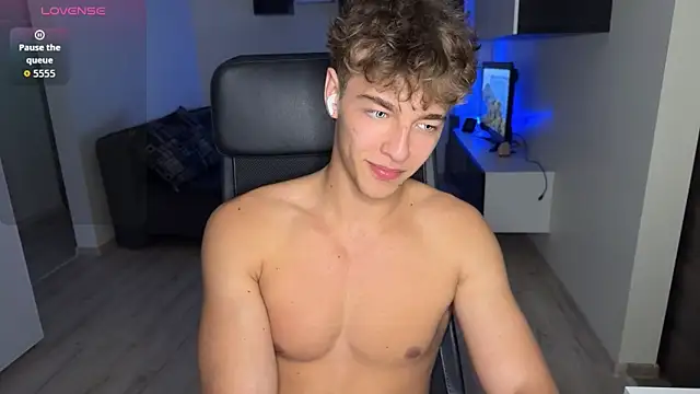 Webkamerová show lukedesirablee