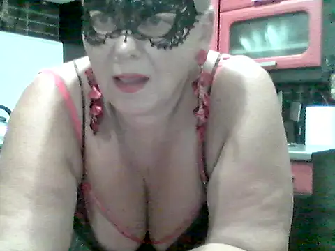 Chat +18 de Lisa_Suzie ao vivo