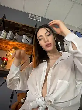 IAmNobodyXXX élő XXX-chatje