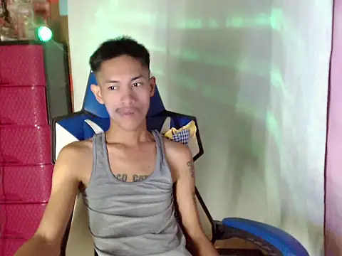 riks_tyler Live XXX-Chat