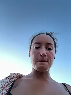 צ'אט XXX בשידור חי של IsabellaSwee
