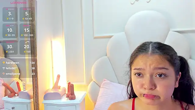 Nahomyrain's Live XXX Chat