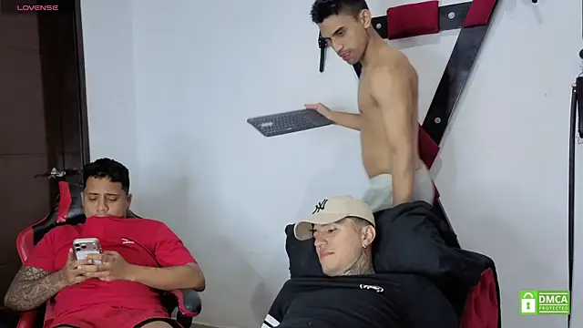 Czat XXX na żywo – EliteBoysLive