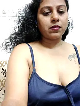 Show modela JENNIFERtamil na web-kameri