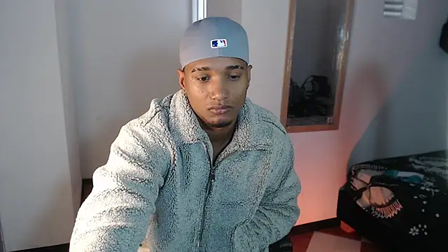 Dani-brown Show in webcam