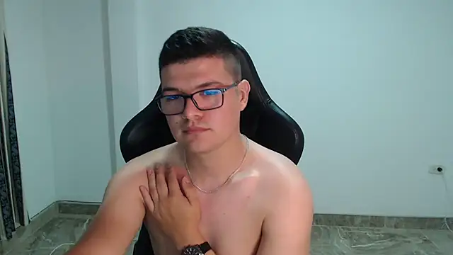 Plug_Control Live XXX-Chat