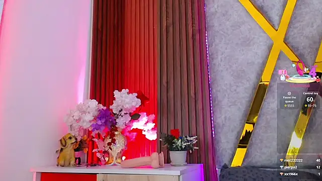 Chat +18 de Mia_Palmer__ ao vivo