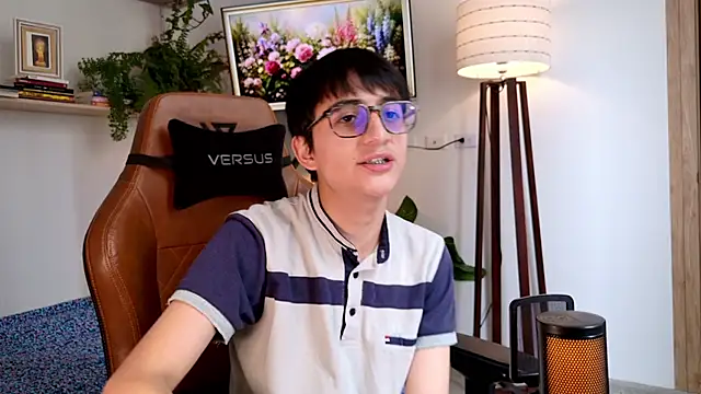 Chat +18 de Sr_evann ao vivo