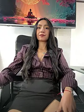 Amy_Kiitty_ Adlı Modelin Canlı XXX Sohbeti