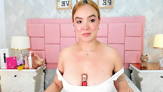 frehia_dimou's Live XXX Chat