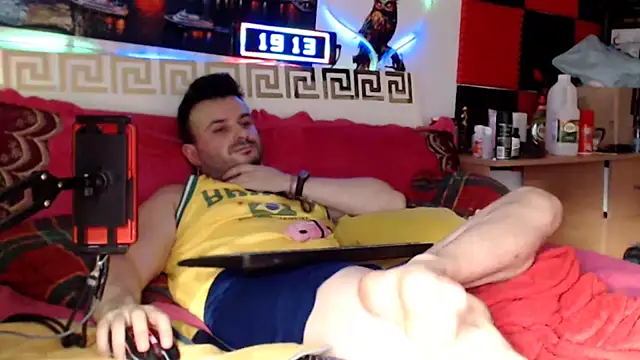 Hugec0ck007 Chat XXX live