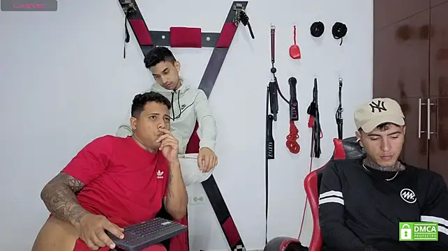 EliteBoysLive live XXX chat