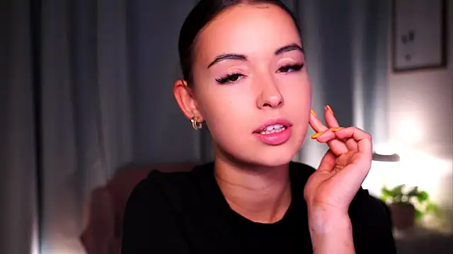 دردشة Fawnette الجنسية المباشرة