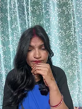 Priyaa_1433's Live XXX Chat