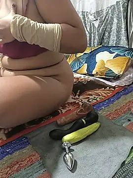 Hotty-Rani-Bhabi élő XXX-chatje