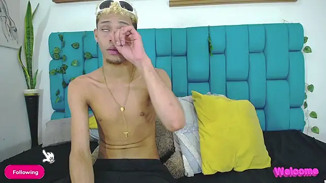 Show webcam de STRANGER_BOYS