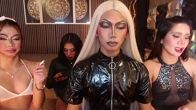 AudreyMilesTrans Adlı Modelin Canlı XXX Sohbeti