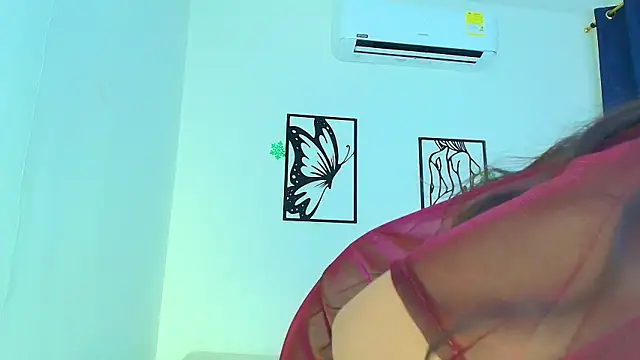 Scaarlett_Fox_'s Live XXX Chat
