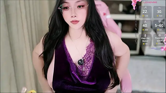Qinghoan Live XXX chat