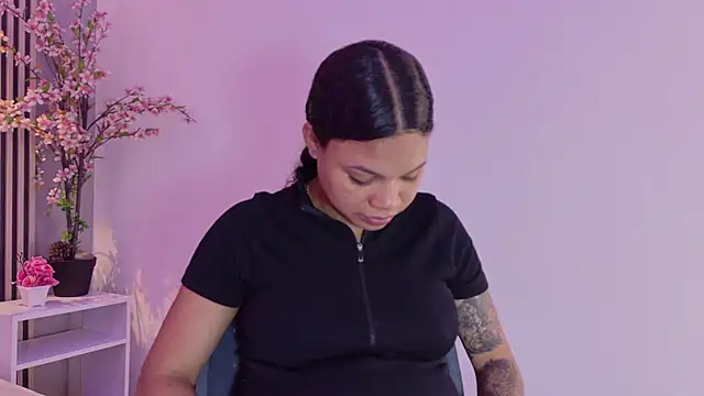 GysellHanson's Live XXX Chat