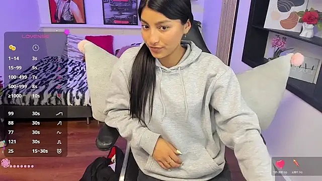Chat +18 de Hailey_Adams ao vivo